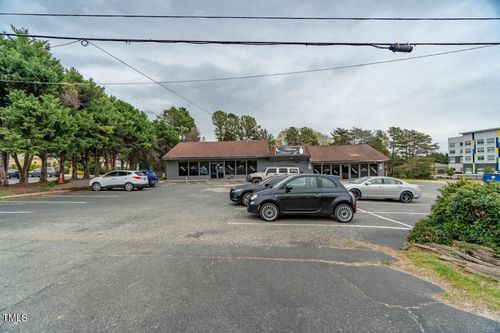 932 Kirkpatrick Rd, Burlington, NC, 27215-8911 | Card Image