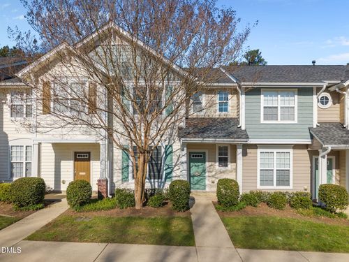 813 Hamlet Park Dr, Morrisville, NC, 27560-6653 | Card Image