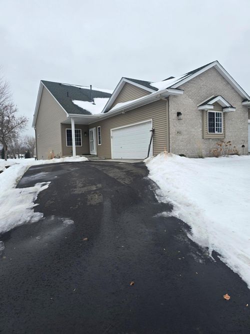 3933 93rd Ave N, Brooklyn Park, MN, 55443-1724 | Card Image