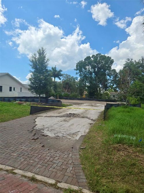 319 Rafael Blvd Ne, ST PETERSBURG, FL, 33704-3827 | Card Image
