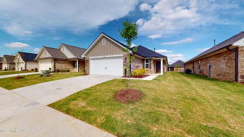 7856 Gardendale Dr, Olive Branch, MS, 38654-9443 | Card Image