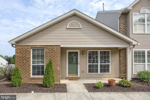 5 Eastwick Ct, CARLISLE, PA, 17015-7655 | Card Image