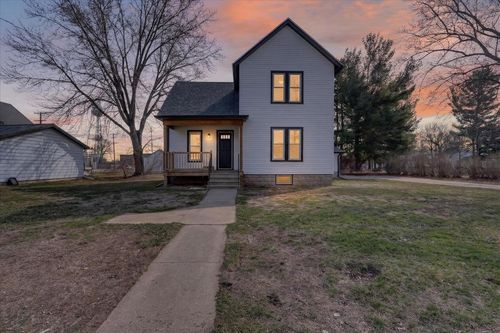 1104 W 5th Ave, Brodhead, WI, 53520-1519 | Card Image