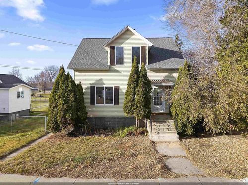 208 Ogden Street, Marinette, WI, 54143 | Card Image