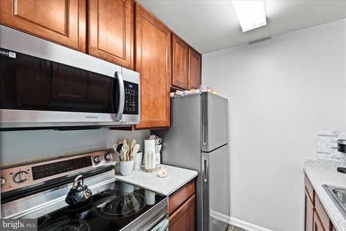 93100-93 Fern Oak Cir, STAFFORD, VA, 22554-8460 | Card Image