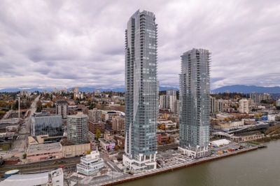 2304 - 680 Quayside Dr, Condo with 2 bedrooms, 2 bathrooms and 1 parking in New Westminster BC | Image 1