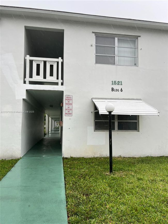 APT-107 - 1521 Nw 43 Rd Ave, Condo with 2 bedrooms, 2 bathrooms and null parking in Lauderhill FL | Image 13