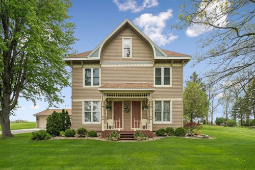 5736 Hammond Ave, Waterloo, IA, 50701-9055 | Card Image