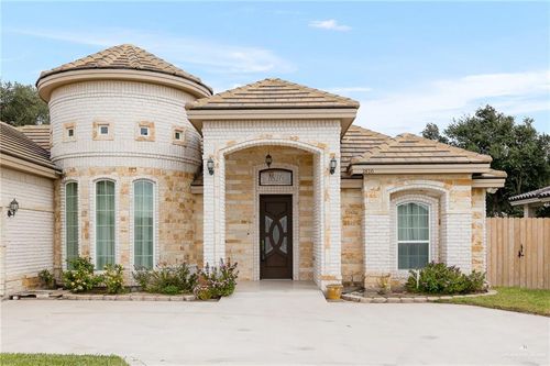 1816 Kingsborough Ave, McAllen, TX, 78504-6179 | Card Image