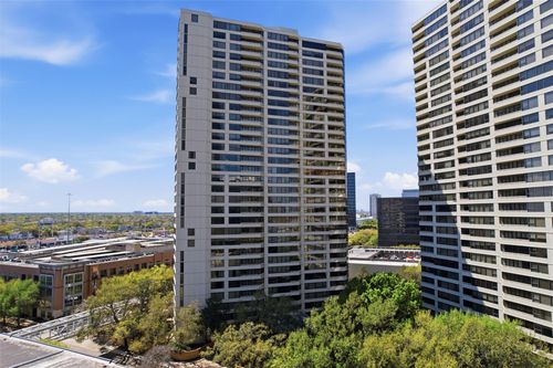 3a-15 Greenway Plz, Houston, TX, 77046-1502 | Card Image