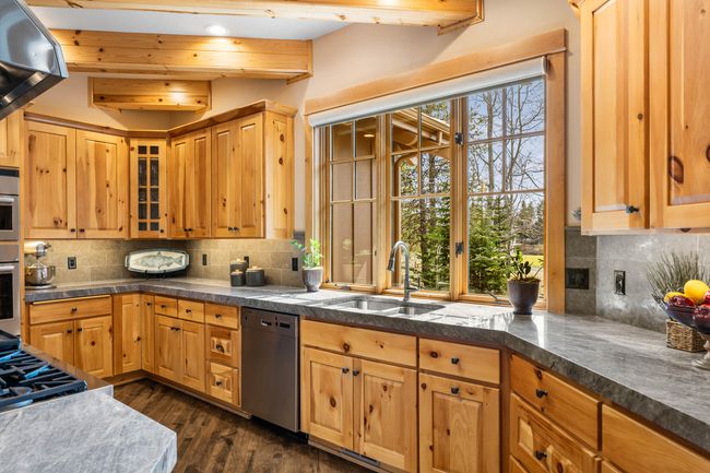 Kitchen | Image 12