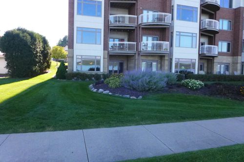 unit-108-900 S Lakeshore Dr, Lake City, MN, 55041-1885 | Card Image