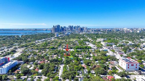 295 Ne 55th St, Miami, FL, 33137-2502 | Card Image