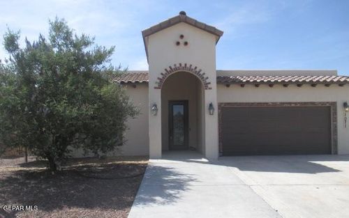1071 Iron Hill Ave, Santa Teresa, NM, 88008-9567 | Card Image