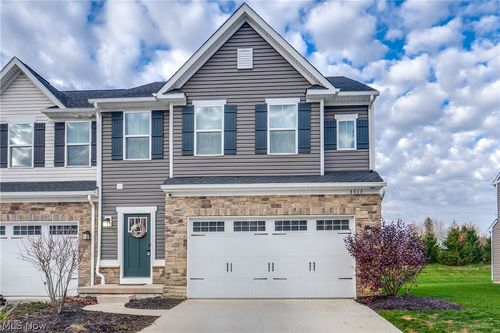 3313 Jackson Park Dr Nw, Massillon, OH, 44646-7307 | Card Image