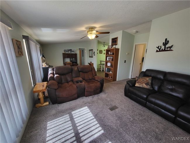 Living Room | Image 19