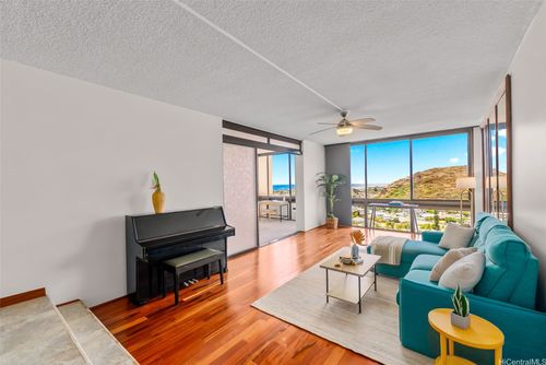 1-20e-511 Hahaione St, Honolulu, HI, 96825-1405 | Card Image