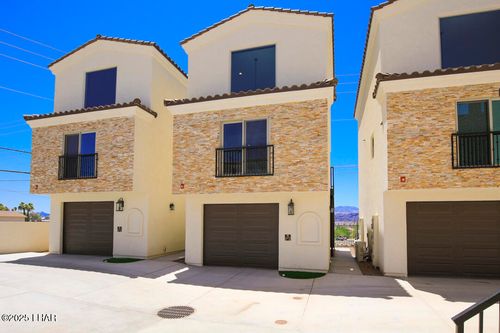 h-2042 Swanson Ave, Lake Havasu City, AZ, 86403-6720 | Card Image