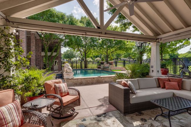 725 Locust Dr, House other with 5 bedrooms, 6 bathrooms and null parking in Oak Leaf TX | Image 4