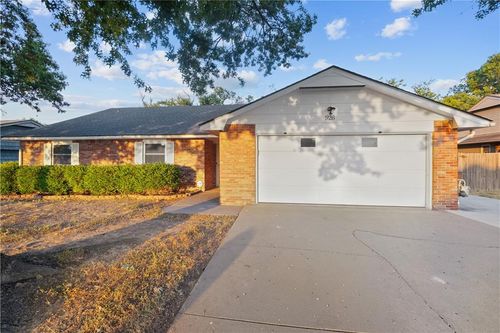 926 Lariat Dr, Bartlesville, OK, 74006-5018 | Card Image