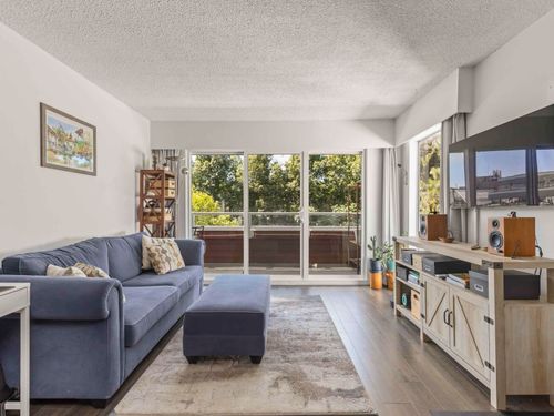 401-250 W 1st St, North Vancouver, BC, V7M1B4 | Card Image