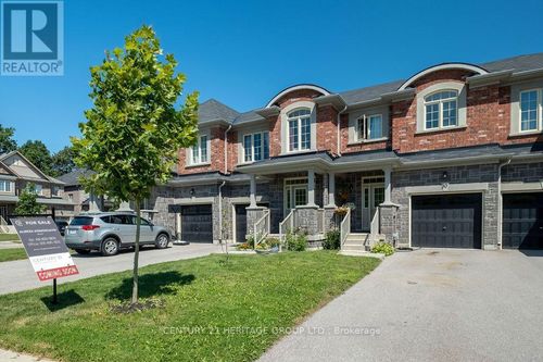 28 Cupples Farm Lane, East Gwillimbury (Mt Albert), ON, L0G1M0 | Card Image
