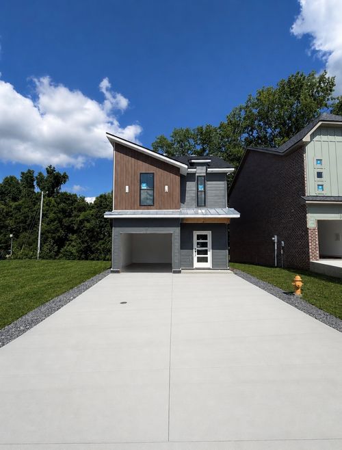 57 Holland Dr, Clarksville, TN, 37043-2628 | Card Image