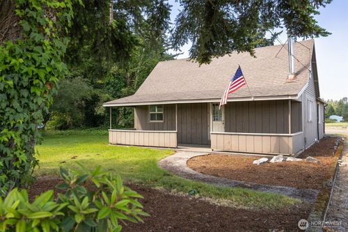 6791 Noon Rd, Everson, WA, 98247-9610 | Card Image
