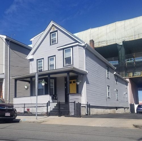 78 Chestnut St, Chelsea, MA, 02150-3830 | Card Image