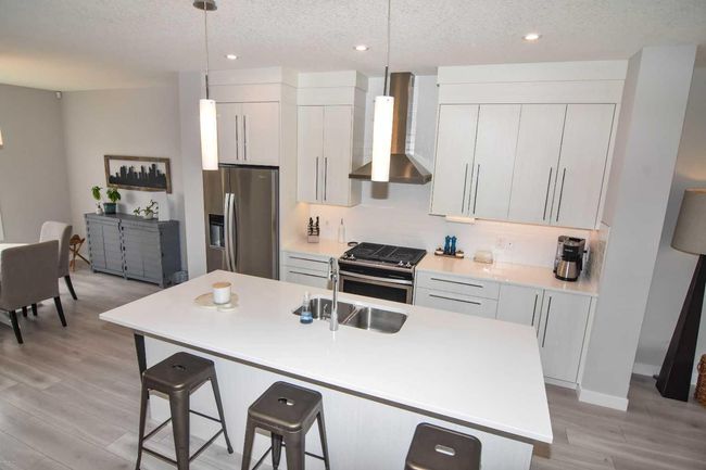 828 West Lakeview Drive, House other with 3 bedrooms, 3 bathrooms and 4 parking in Chestermere AB | Image 11