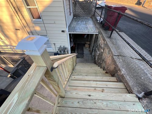 90 Aetna St, Naugatuck, CT, 06770-3902 | Card Image