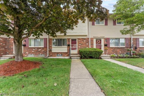 23505 Baker, Taylor, MI, 48180 | Card Image