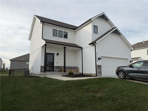 27303 Sycamore St, Lee's Summit, MO, 64086 | Card Image