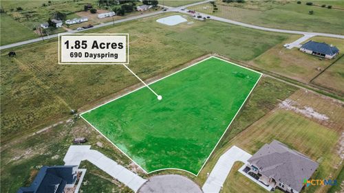 690 Dayspring, Victoria, TX, 77904-2297 | Card Image