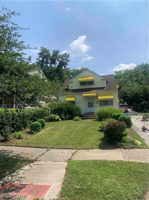 16100 Scottsdale Blvd, Shaker Heights, OH, 44120-5037 | Card Image