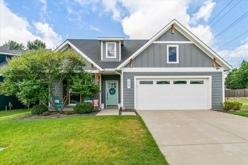 809 Meadow Bend Loop S, Grapevine, TX, 76051-3212 | Card Image