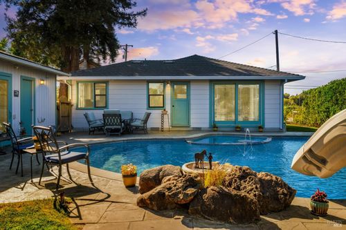 5111 Todd Rd, Sebastopol, CA, 95472-5234 | Card Image