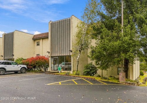unit-106-146 Foxfire Dr, Mount Pocono, PA, 18344-1698 | Card Image
