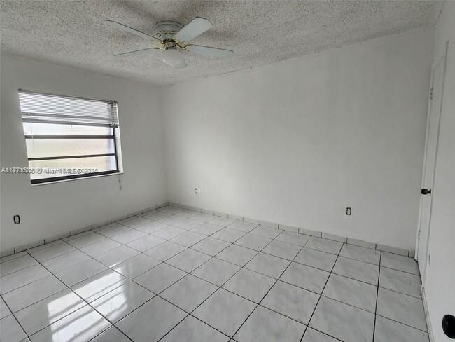 857 W 79 Th Pl, House other with 3 bedrooms, 4 bathrooms and null parking in Hialeah FL | Image 16