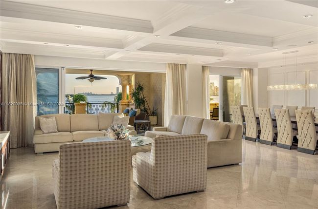 5233 - 5233 Fisher Island Dr, Condo with 4 bedrooms, 5 bathrooms and null parking in Miami Beach FL | Image 8
