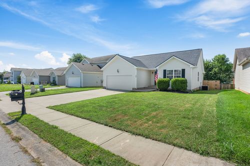 508 Oakmont Dr, Clarksville, TN, 37042-4707 | Card Image