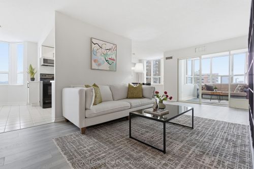 1004-10 Malta Avenue, Brampton, ON, L6Y4G6 | Card Image