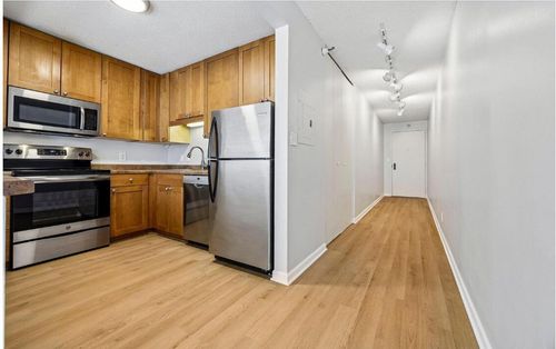 505-1660 N Prospect Avenue, Milwaukee, WI, 53202 | Card Image