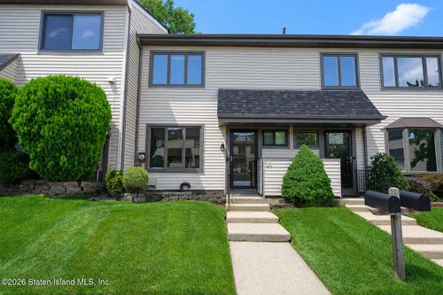30 Hemlock Court, Staten Island, NY, 10309 | Card Image