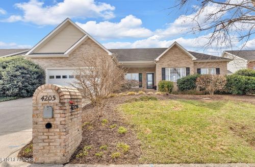 4205 Roderick Ct, Kingsport, TN, 37663-4330 | Card Image
