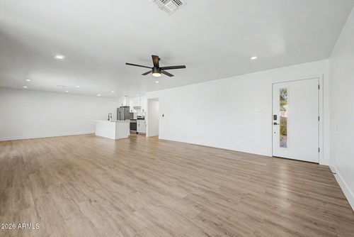 8601 E Roanoke Ave, Scottsdale, AZ, 85257-1840 | Card Image