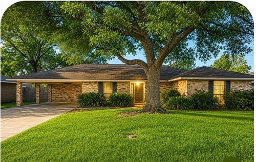 91 Janell Dr, Alexandria, LA, 71303-2255 | Card Image