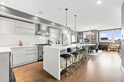 101-407 W 1st St, Boston, MA, 02127-1654 | Card Image