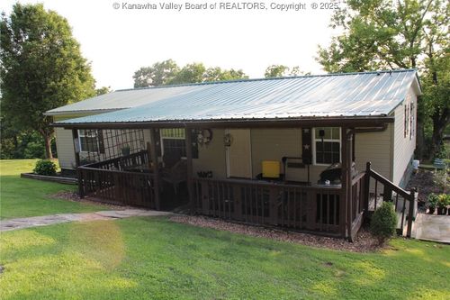 2888 Bear Wallow Rd, Leon, WV, 25123-7722 | Card Image