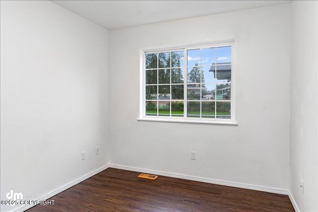 20-Bedroom 3_ELI04790-Edit | Image 10